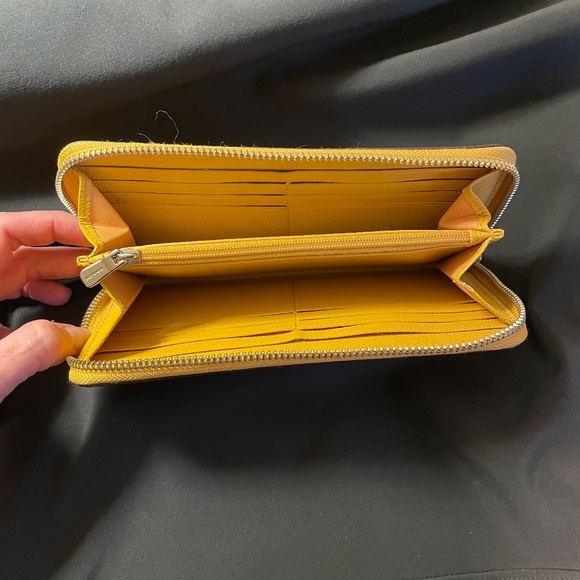 Coach Accordion Zip Wallet in Mustard Yellow - Picture 2 of 9